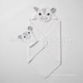 Cute animal baby towel 100% high quality organic Bamboo Soft white color Hooded Baby Bath Towel HDT-9012 in China factory